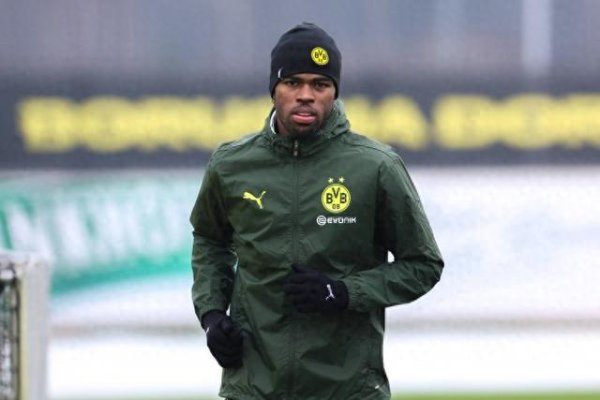 Giám đốc Dortmund Kyle nói về Chuk Umeka: Cho thuê lại là giải pháp khả thi nhất