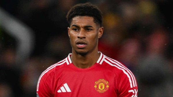 Barcelona đã từ bỏ giới thiệu Rashford, truyền thông Anh cho biết người chơi không bao giờ tự nguyện nộp đơn để rời khỏi đội